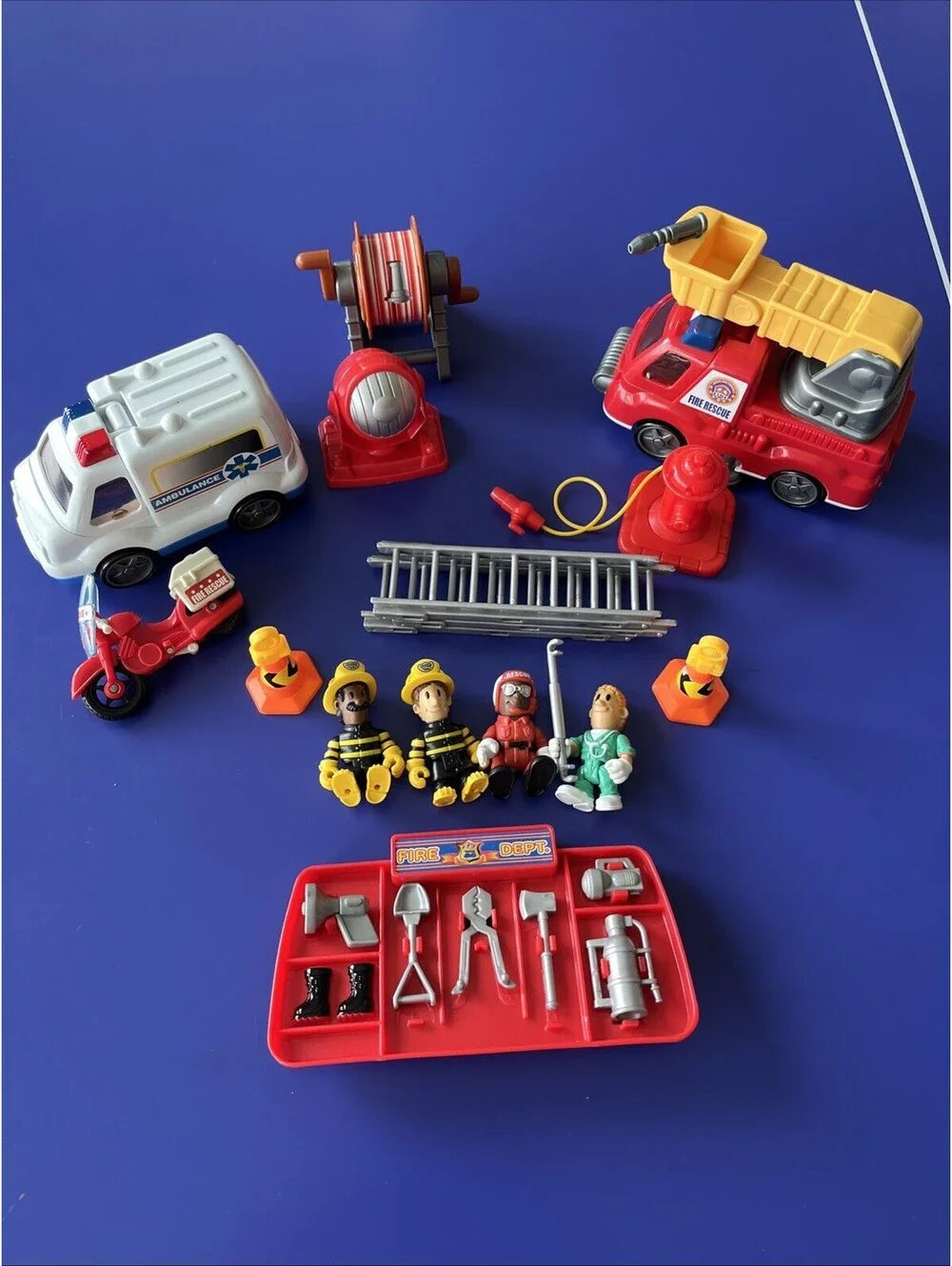 Rescue Headquarters Extenbile Play Moveable Parts Fire Truck Ambulance Motocycle
